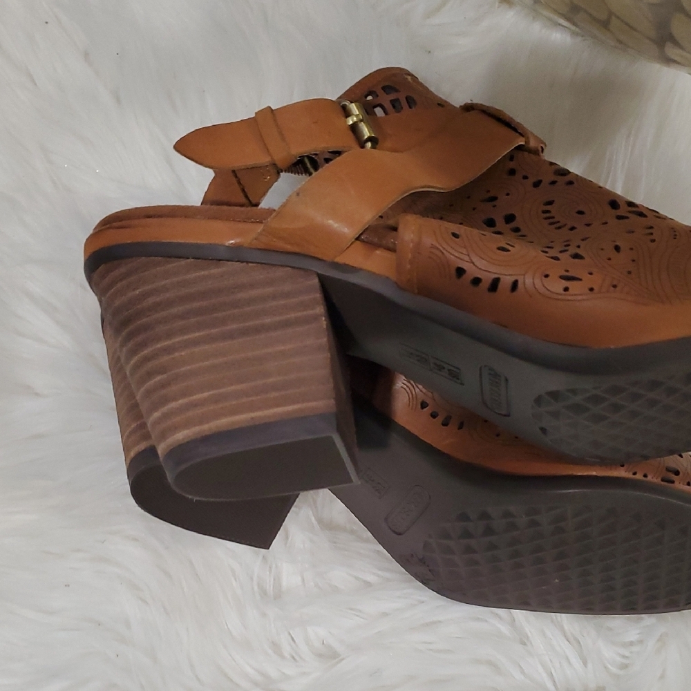 AEROSOLES Brown Laser-Cut Ankle Booties - Picture 14 of 14